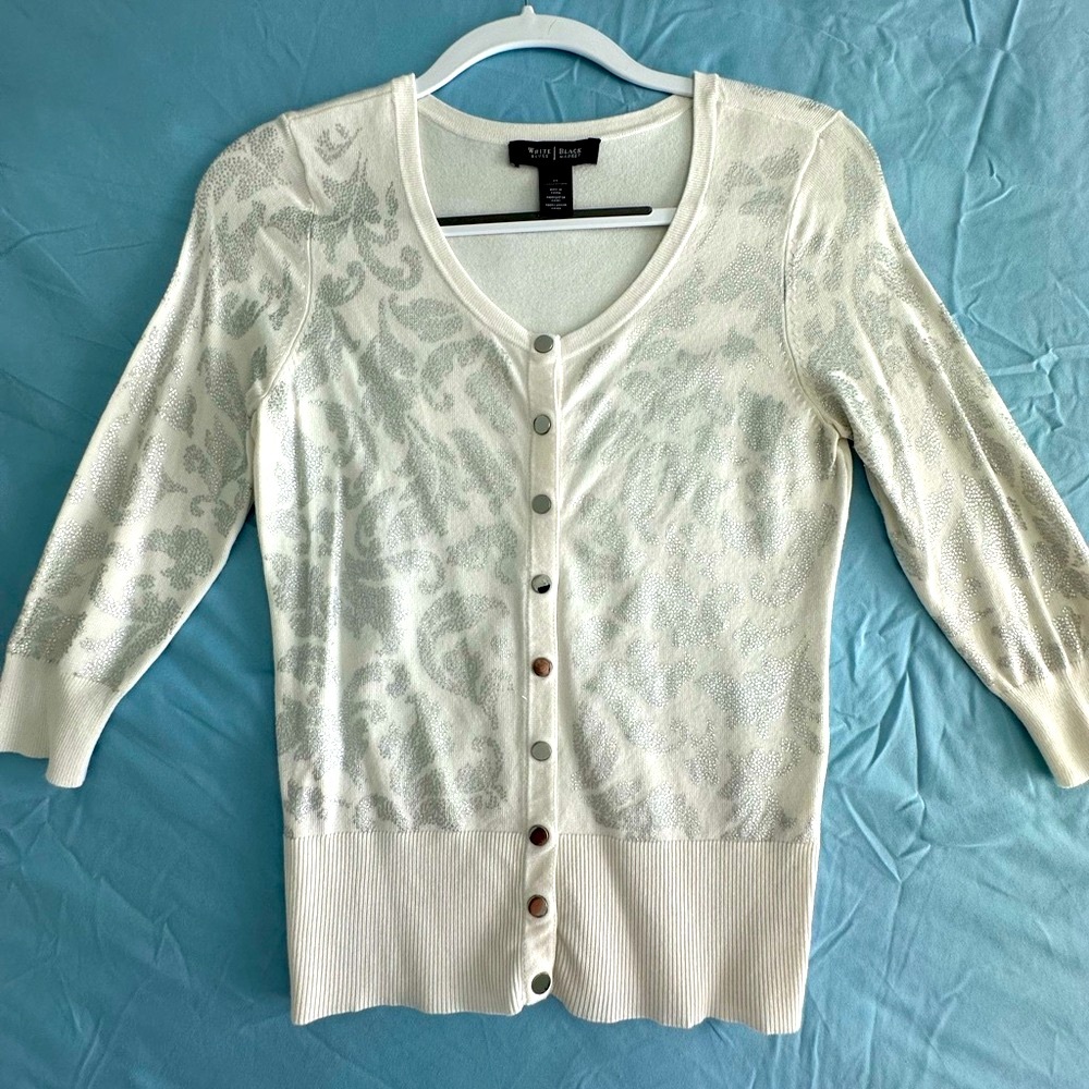 WHBM White with Foil design through out Women's 3/4 Cardigan!